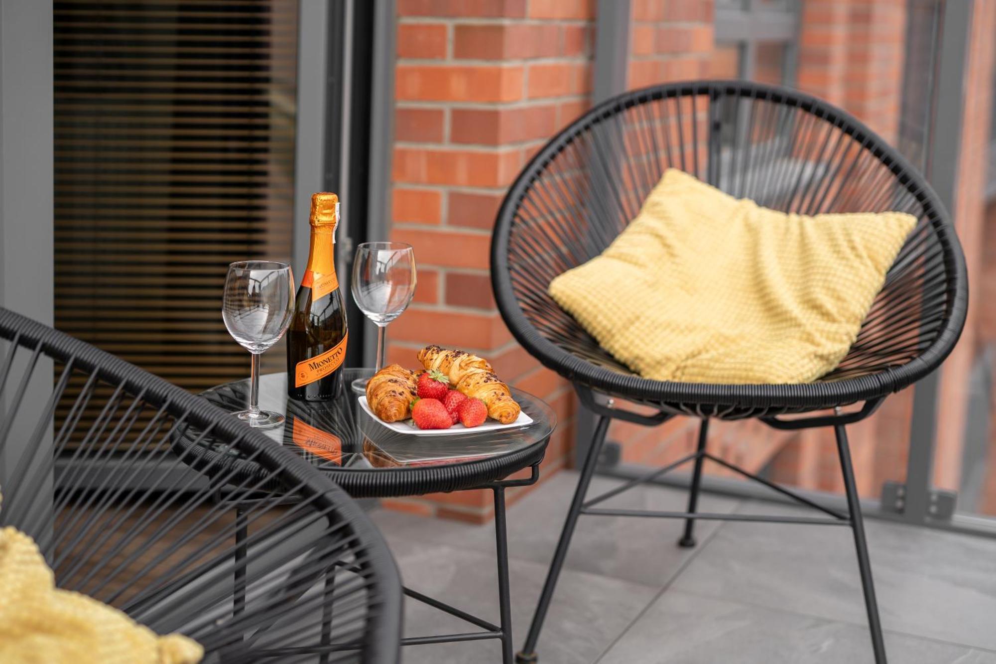 Scala 60D City Center Apartments With Parking By Lion Apartments Γκντανσκ Εξωτερικό φωτογραφία